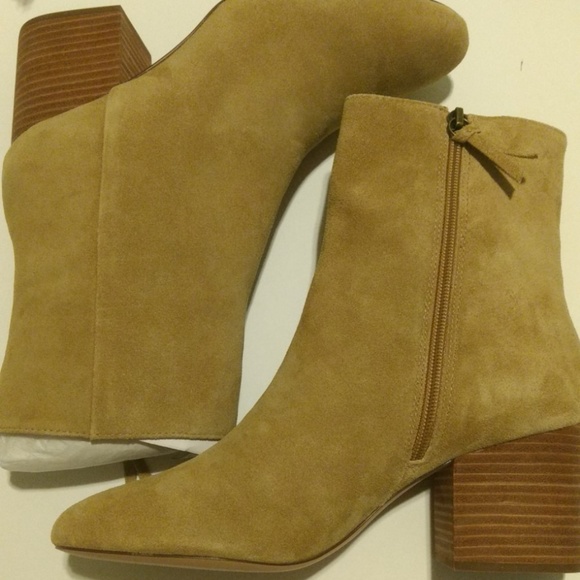 knee high boots 70s style